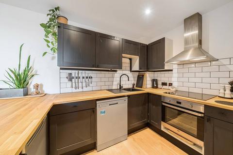 2 bedroom flat for sale, NEW PARK ROAD, Brixton, London, SW2