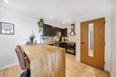 2 bedroom flat for sale, NEW PARK ROAD, Brixton, London, SW2