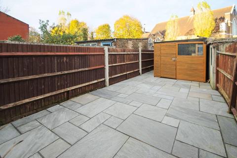 2 bedroom terraced house to rent, Ridge Street, Watford, WD24