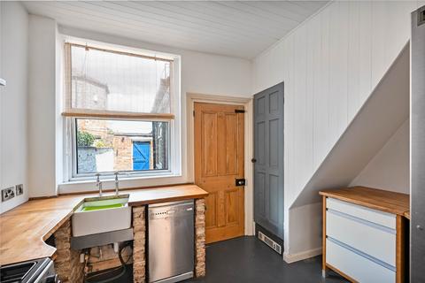 2 bedroom terraced house to rent, Rosslyn Street, Clifton Green, York, YO30