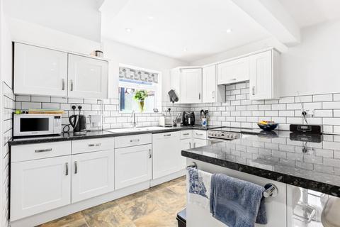 18 Bearton Green, Hitchin, SG5 1UG
