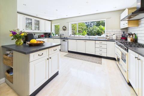 4 bedroom detached house for sale, Stamford Road, Stamford PE9