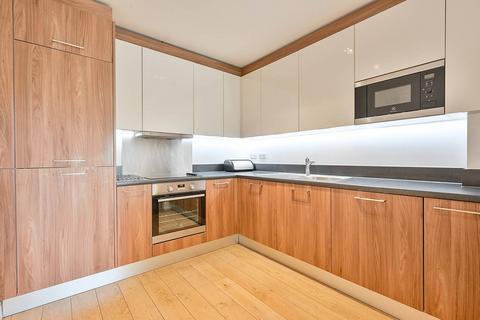 2 bedroom flat for sale, Kew Bridge Road, Brentford, TW8