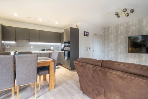 3 bedroom flat for sale, Upton Gardens, Upton Park, London, E13
