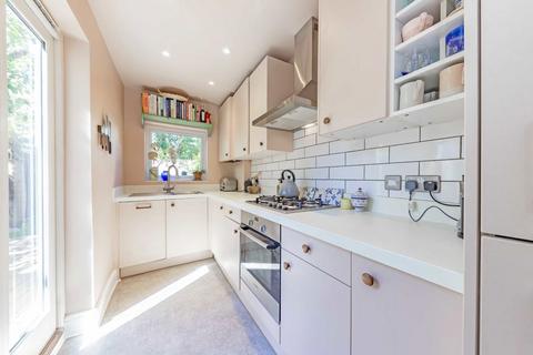 2 bedroom flat for sale, Cotherstone Road, London SW2