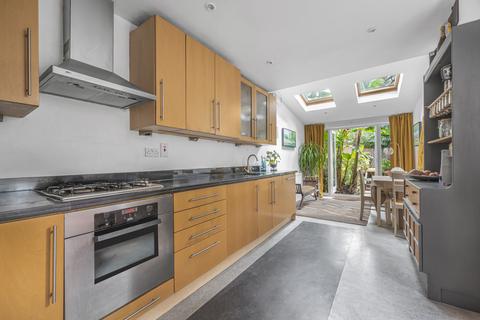 3 bedroom terraced house for sale, Lyndhurst Way,  London, SE15