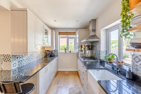 Plas Gwyn Barnfields, Newtown, SY16 2LA