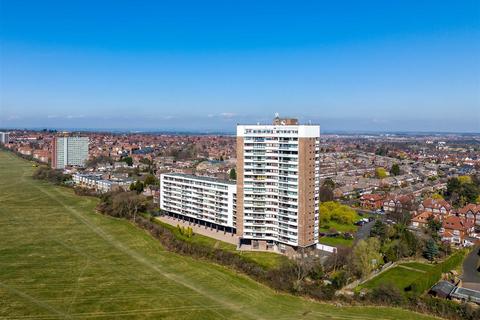 2 bedroom apartment for sale, Montagu Court, Gosforth, NE3