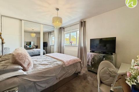 84 Laburnum Drive, Corringham, Stanford-le-hope, SS17 7QF