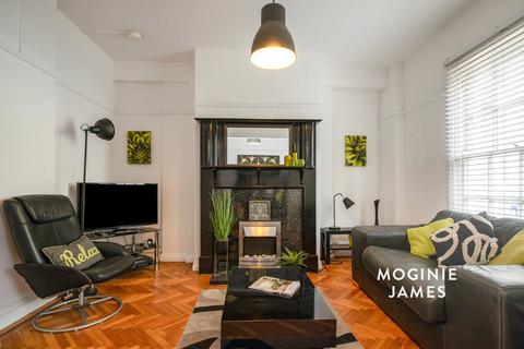 2 bedroom house to rent, Westgate Street, Cardiff, CF10