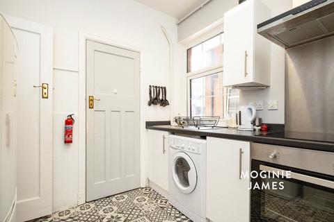 2 bedroom house to rent, Westgate Street, Cardiff, CF10