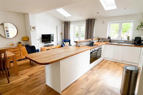 4 bedroom semi-detached house for sale, Orchard Way, Cogenhoe, Northampton