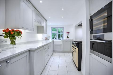 3 bedroom cottage for sale, Ashford Road, Weavering, ME14