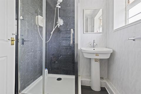 3 bedroom semi-detached house for sale, Howard Close, Hailsham