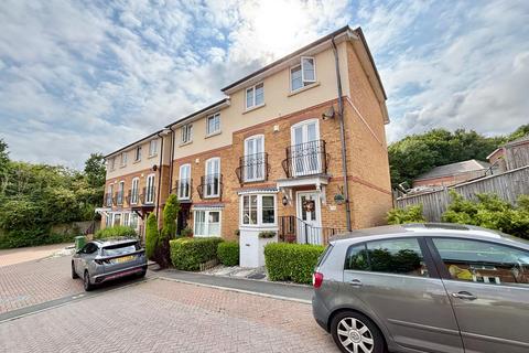 22 Etchingham Drive, St Leonards-on-sea, TN38 9AB