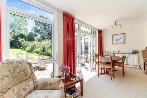 4 bedroom semi-detached house for sale, Old Fold View, Barnet EN5