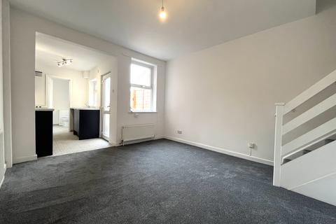 3 bedroom terraced house to rent, Tower Street, PETERBOROUGH PE2