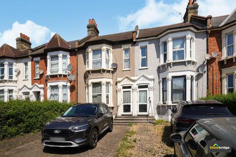3 bedroom terraced house for sale, Romford Road, Forest Gate, E7 8AB