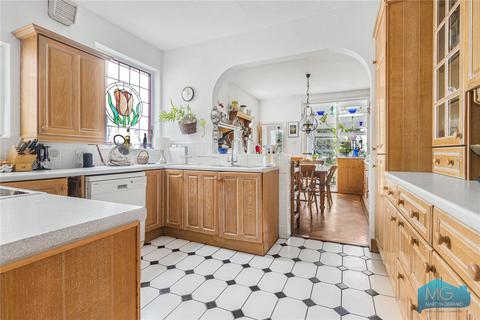 4 bedroom semi-detached house for sale, Bethune Avenue, London, N11