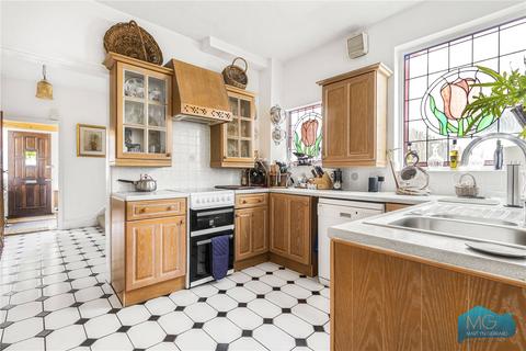 4 bedroom semi-detached house for sale, Bethune Avenue, London, N11