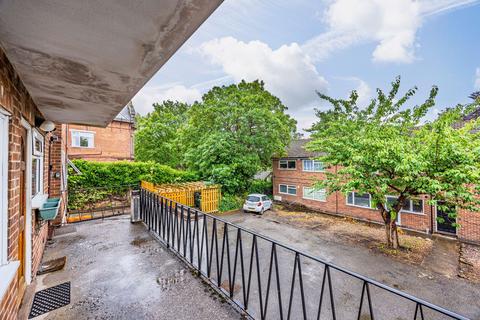 2 bedroom maisonette to rent, Clumber Crescent South, Nottingham, NG7