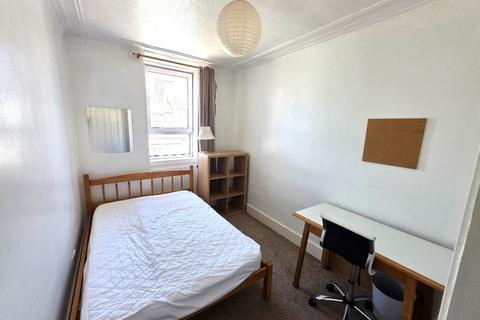 2 bedroom flat to rent, Urquhart Road, City Centre, Aberdeen, AB24