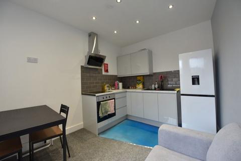 1 bedroom flat to rent, 134 Cardigan Road, Flat 1