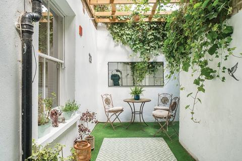 2 bedroom flat for sale, Brixton Water Lane, Brixton, London, SW2