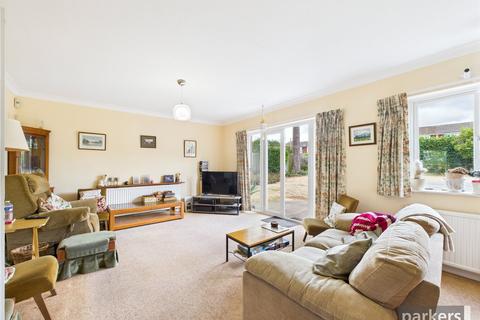 4 bedroom detached house for sale, Bexley Court, Berkshire RG30