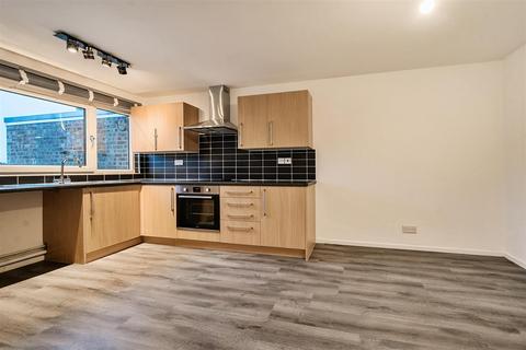 3 bedroom terraced house to rent, Abbey Place, Cambridge CB25