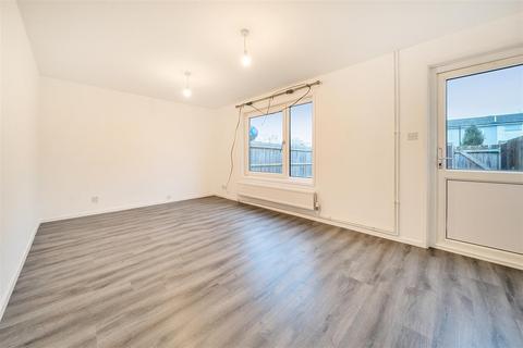 3 bedroom terraced house to rent, Abbey Place, Cambridge CB25