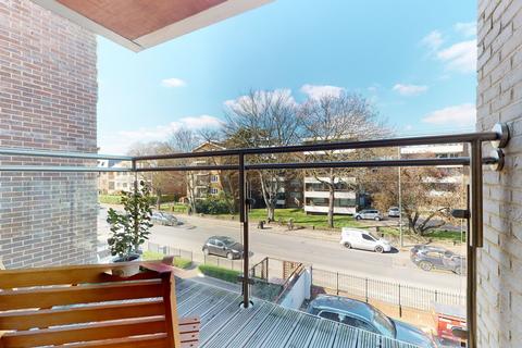 1 bedroom flat to rent, Station Road New Barnet