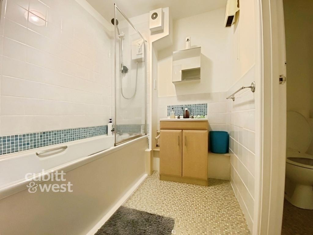 52ecaf36-Bath