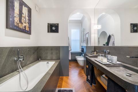 2 bedroom flat to rent, Holland Park, Holland Park, London, W11