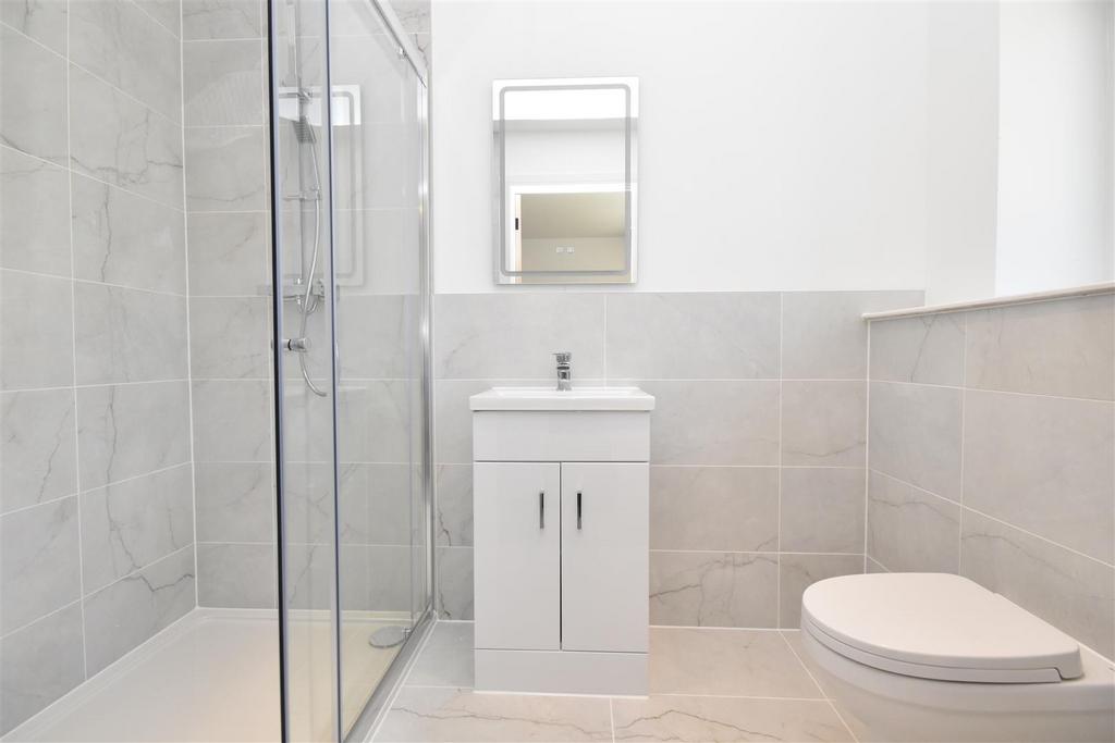 En suite showerroom