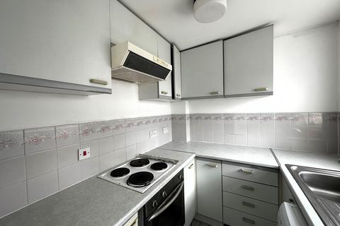 1 bedroom flat to rent, Charlton Road, Southampton SO15