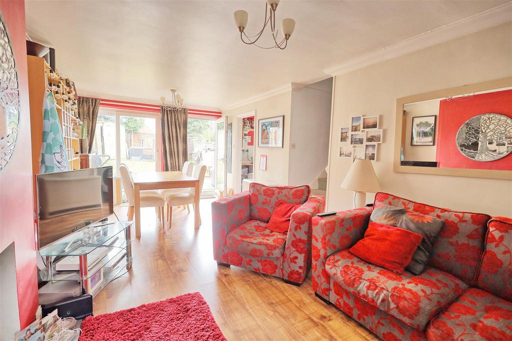 Lounge/dining room
