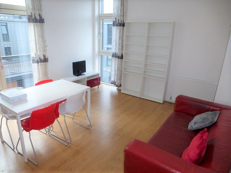 Apartment in Glasgow - View 3