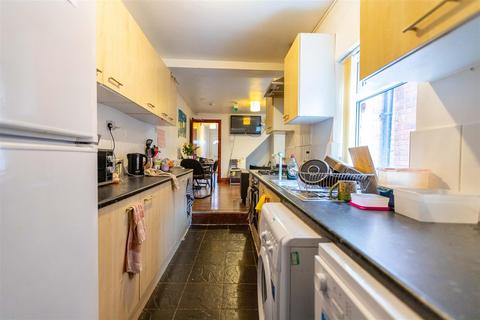 5 bedroom house to rent, Frederick Road, Birmingham B29