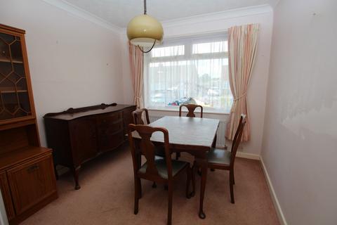 2 bedroom bungalow for sale, Barrington Close , Little Clacton