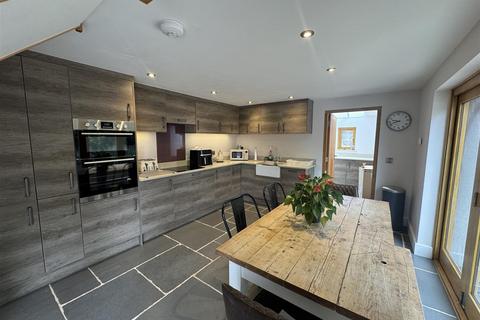 2 bedroom house to rent, CHITTLEHAMPTON