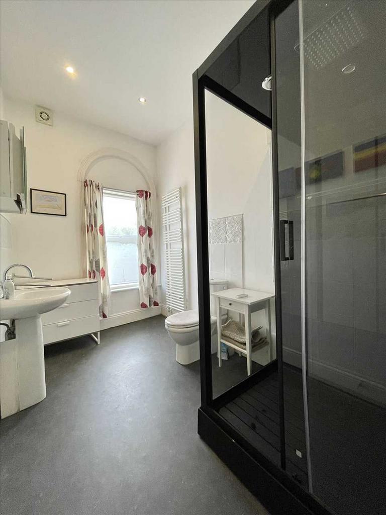 Shower room/w.c.