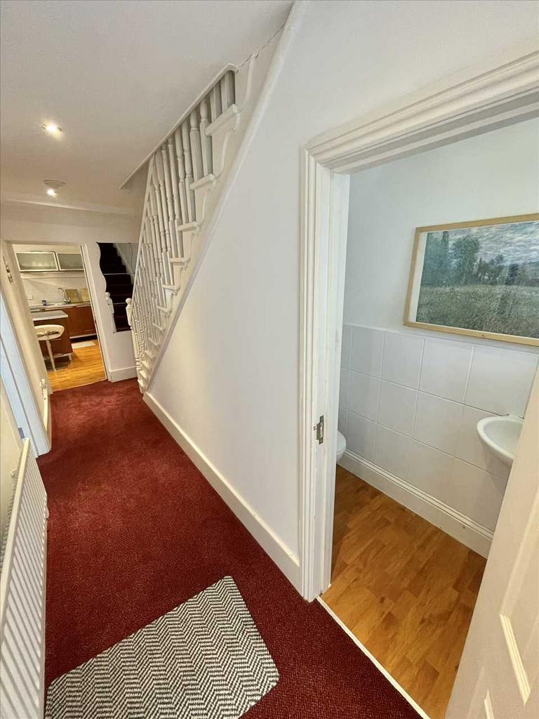 Stairs to lower