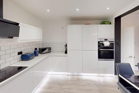 3 bedroom apartment for sale, Le Mont Millais, St Helier, Jersey, JE2