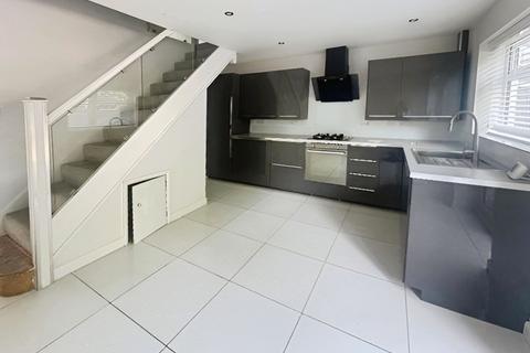 2 bedroom semi-detached house to rent, Fletton Fields, Peterborough, PE2