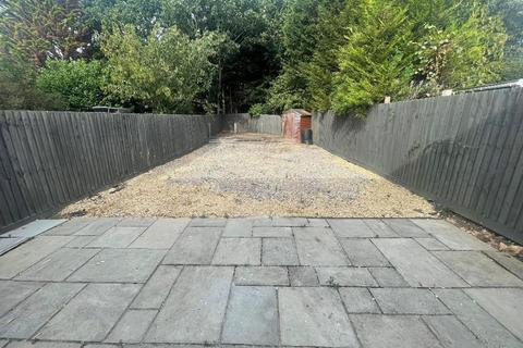 2 bedroom semi-detached house to rent, Fletton Fields, Peterborough, PE2