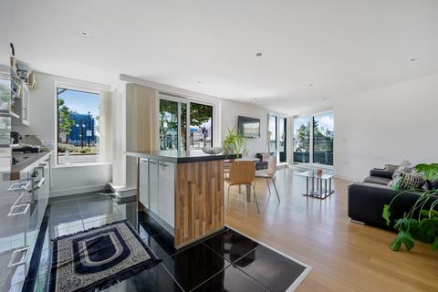 3 bedroom apartment for sale, Alaska Apartments, London, E16