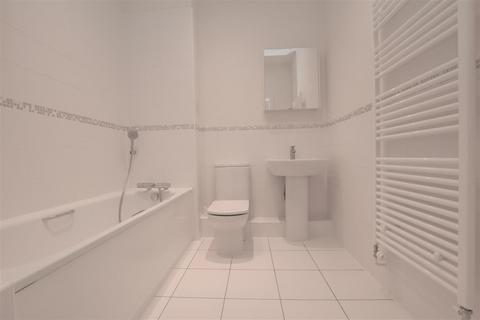 undefined, Reservoir Crescent, Reading