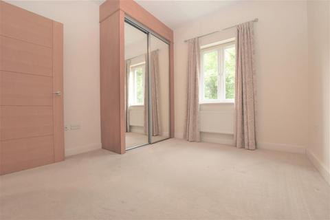 undefined, Reservoir Crescent, Reading