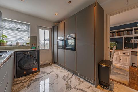 59 Bryn Pinwydden, Cardiff, CF23 7DE
